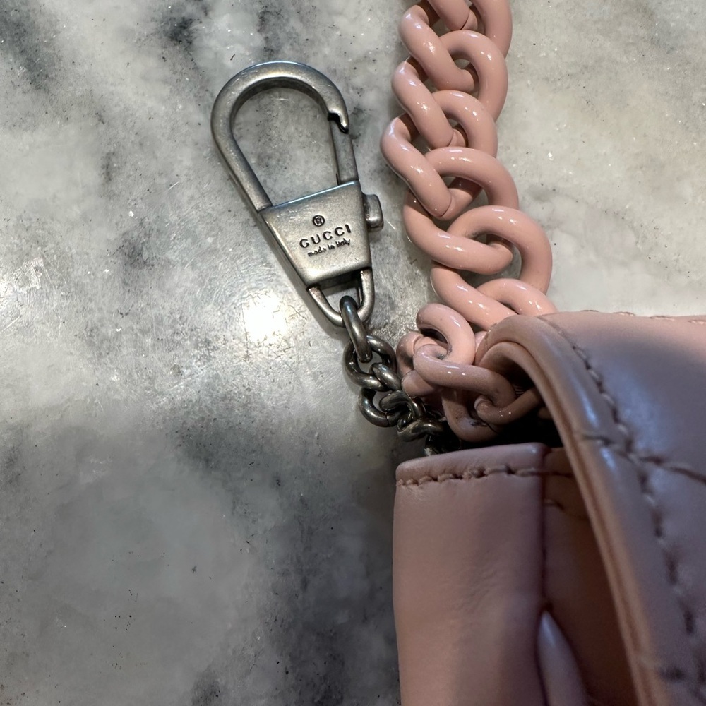 Gucci Pink Chevron Quilted Leather Crossbody Bag - Picture 5 of 11